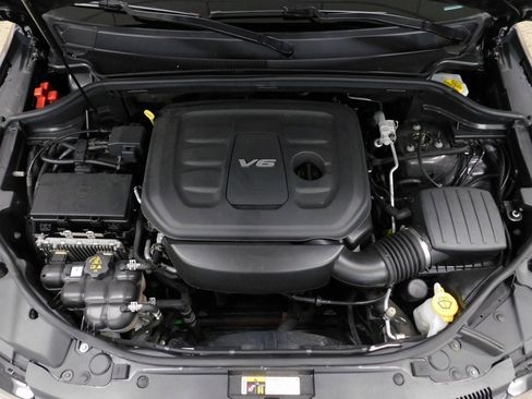 Used 2016 Jeep Grand Cherokee Overland w/ Advanced Technology Group image 16