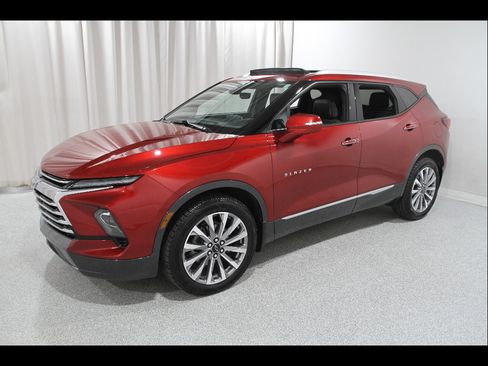 Certified 2024 Chevrolet Blazer Premier w/ Driver Confidence II Package AWD/4WD image 3