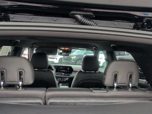 Used 2025 Chevrolet TrailBlazer RS w/ Convenience Package FWD image 37