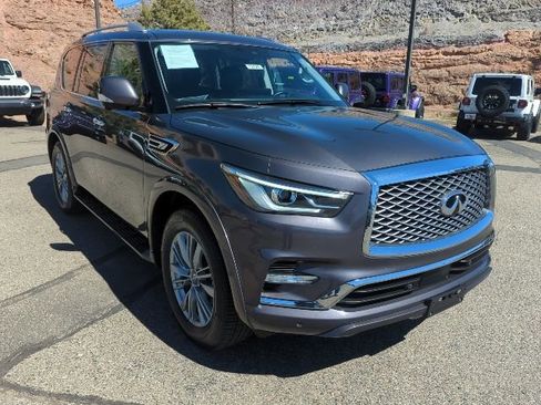 Used 2024 INFINITI QX80 Luxe image 3