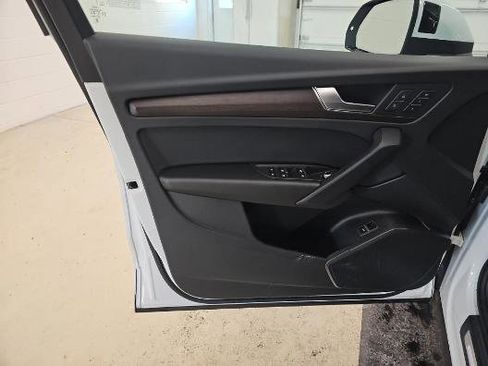 Used 2024 Audi Q5 2.0T Premium image 7