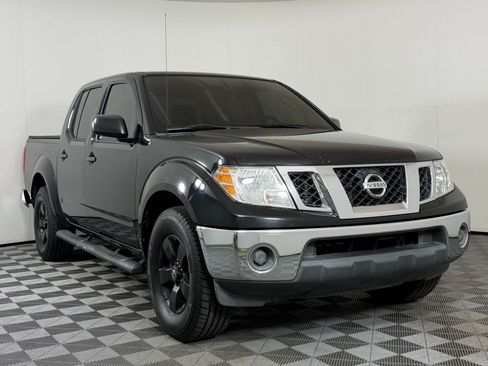 Used 2010 Nissan Frontier SE RWD image 7