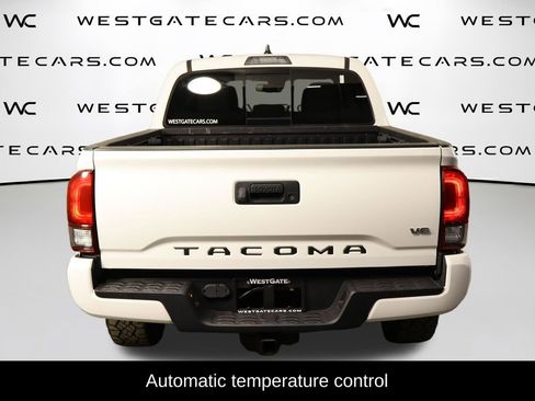 Used 2022 Toyota Tacoma SR5 w/ Technology Package RWD image 4