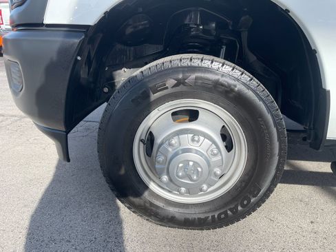 Used 2024 RAM 3500 Tradesman image 30