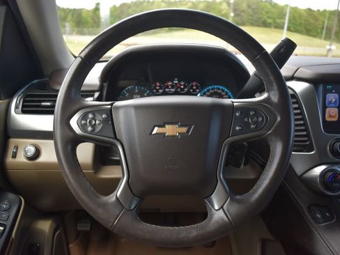 Used 2017 Chevrolet Tahoe LT RWD image 2