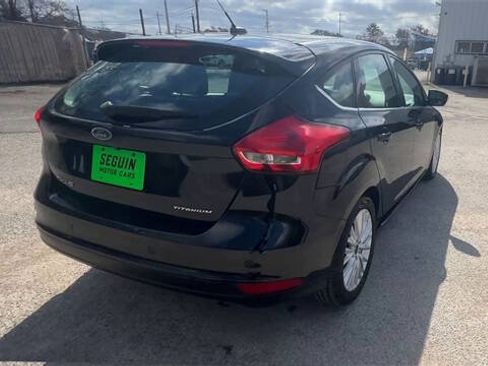 Used 2017 Ford Focus Titanium image 8