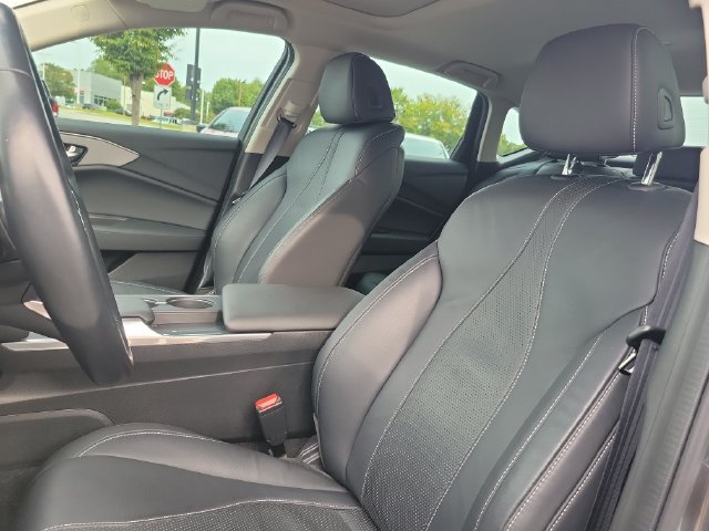 Used 2025 Acura TLX w/ Technology Package FWD image 12