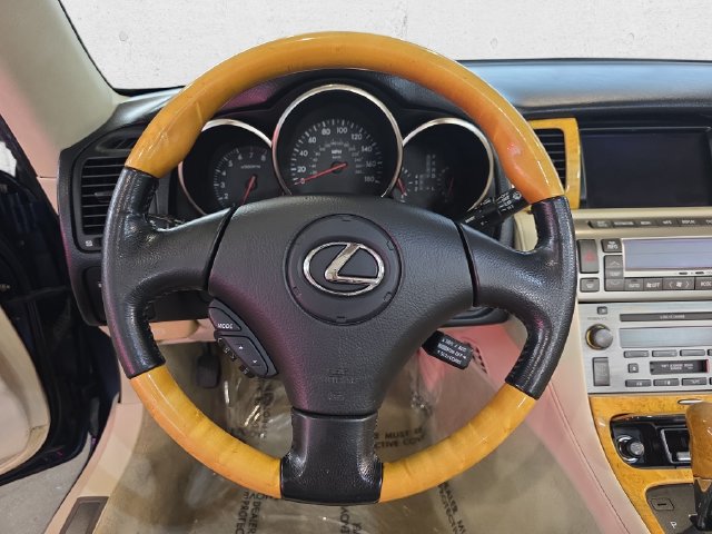 Used 2004 Lexus SC 430 Convertible w/ Preferred Accessory Pkg RWD image 25