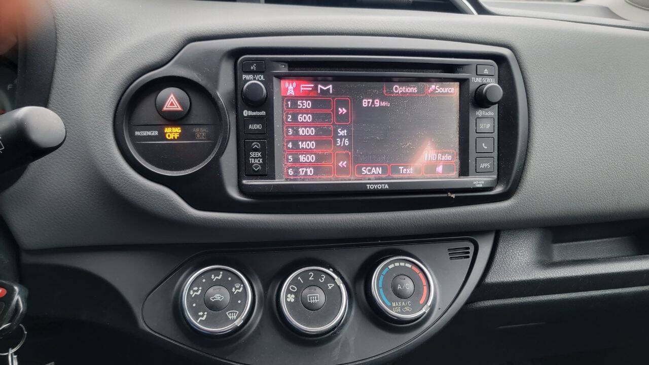 Used 2015 Toyota Yaris LE FWD image 13
