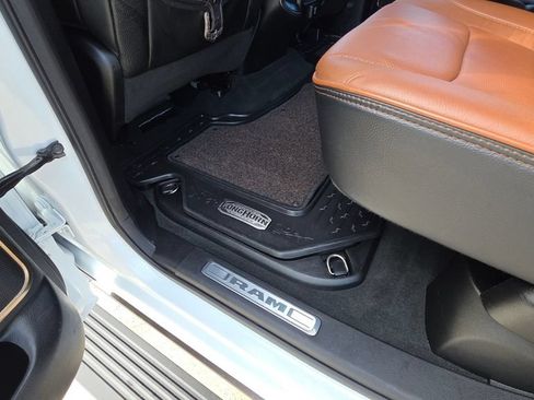 Used 2022 RAM 1500 Limited AWD/4WD image 18