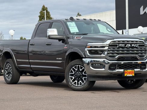 Used 2025 RAM 3500 Limited image 2