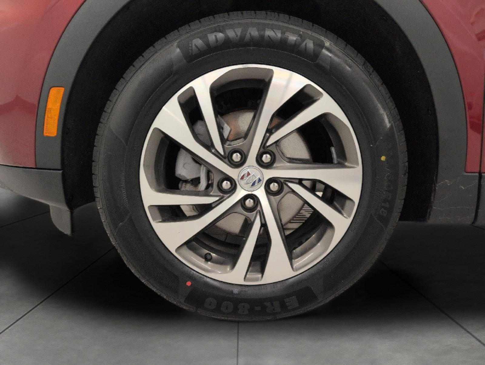 Used 2023 Buick Envision Essence AWD/4WD image 3