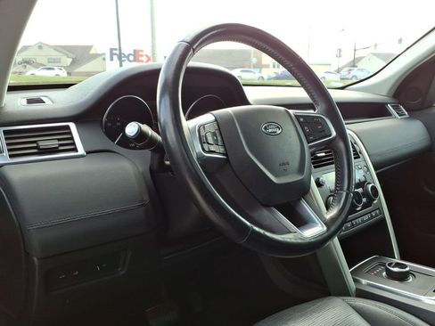 Used 2018 Land Rover Discovery Sport HSE image 14
