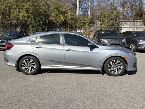 Used 2016 Honda Civic EX image 2