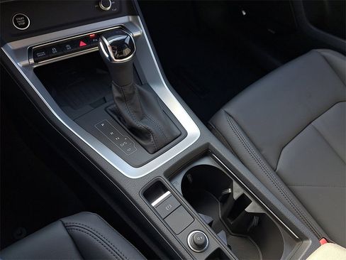 New 2025 Audi Q3 2.0T Premium image 15