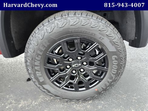 Used 2026 Chevrolet Colorado Trail Boss AWD/4WD image 38