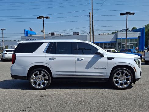 Used 2026 GMC Yukon Denali Ultimate AWD/4WD image 7
