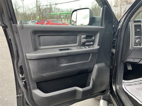 Used 2016 RAM 3500 Tradesman w/ Chrome Appearance Group image 15