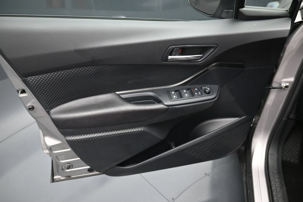 Certified 2018 Toyota C-HR XLE FWD image 11