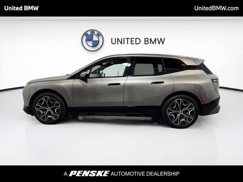 Used 2024 BMW iX xDrive50 w/ Premium Package AWD/4WD image 8