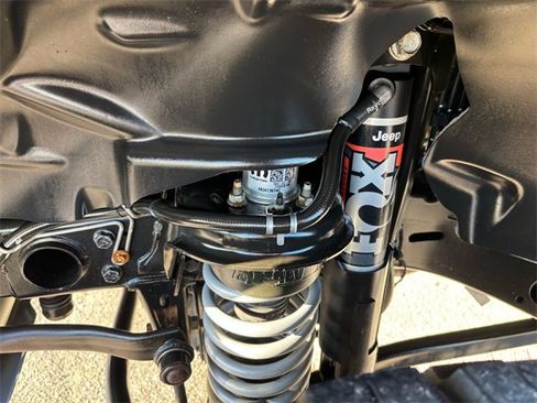 Used 2021 Jeep Gladiator Mojave w/ LED Lighting Group image 11