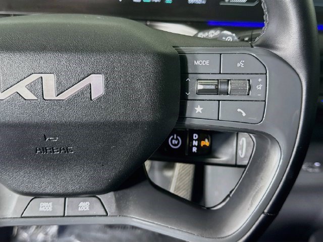 Used 2024 Kia EV9 Land AWD/4WD image 14