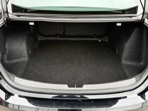 Used 2023 Chevrolet Malibu LT FWD image 4