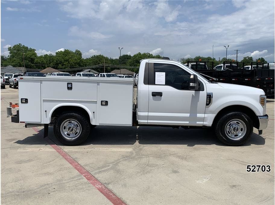 Used 2018 Ford F250 XL w/ Power Equipment Group RWD image 5