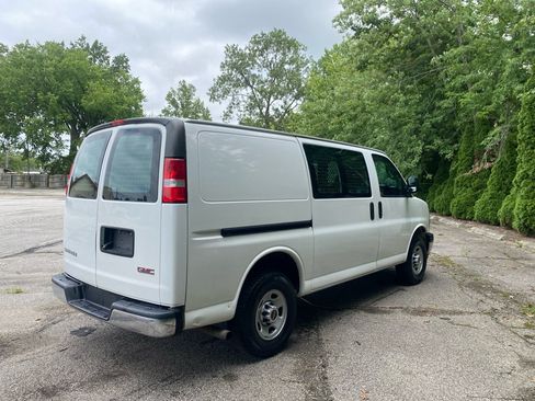 Used 2020 GMC Savana 2500 w/ Driver Convenience Package RWD image 5