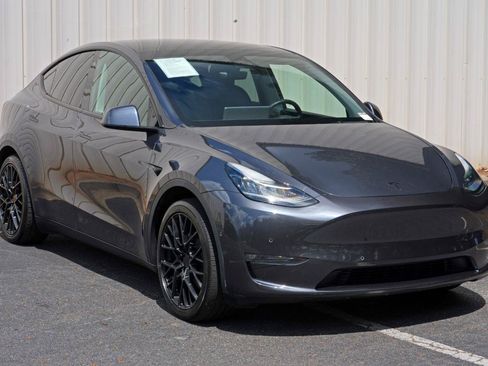 Used 2022 Tesla Model Y Long Range AWD/4WD image 57