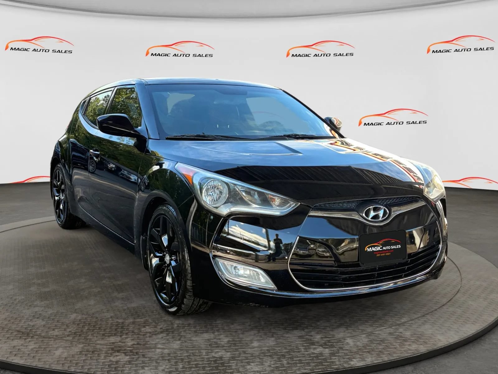 Used 2013 Hyundai Veloster w/ Style Pkg FWD image 5