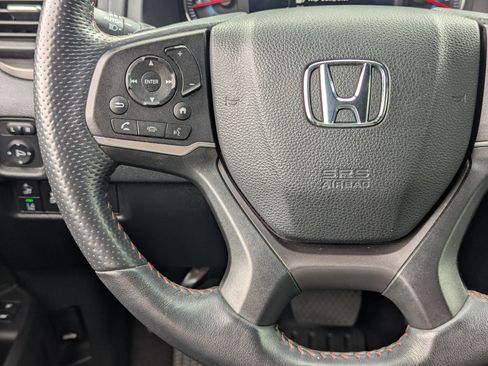 Used 2022 Honda Pilot TrailSport image 21