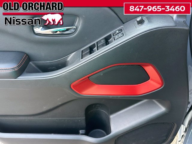 Used 2025 Nissan Frontier PRO-4X AWD/4WD image 10
