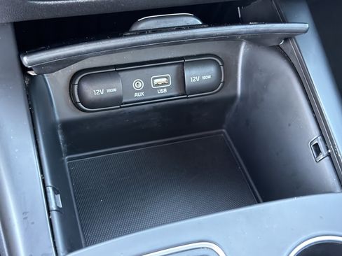 Used 2018 Kia Sorento LX image 31