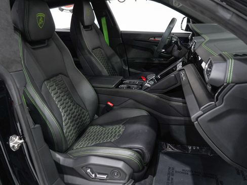 Used 2022 Lamborghini Urus AWD/4WD image 16