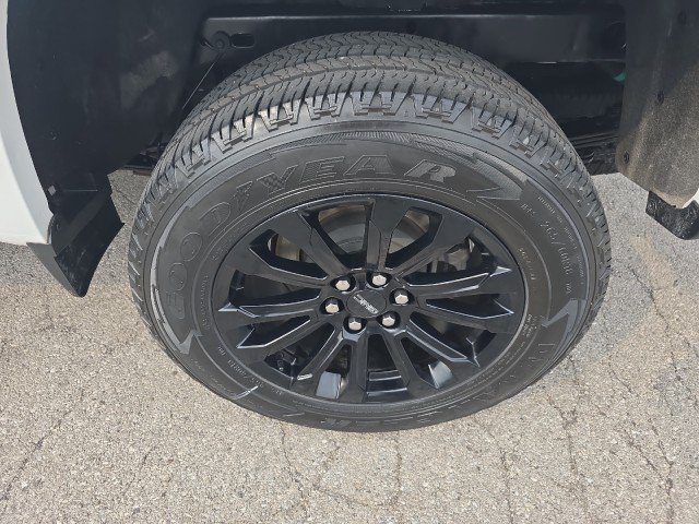 Used 2022 GMC Canyon Elevation Standard RWD image 11