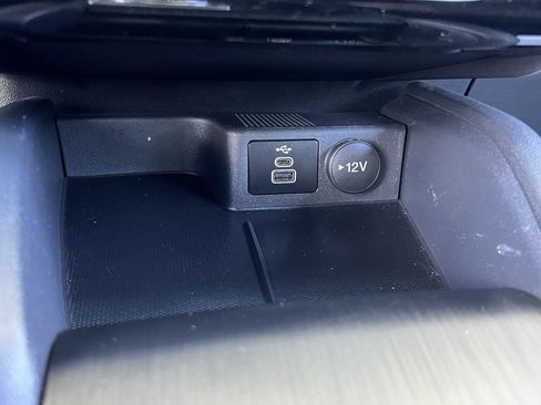 Used 2025 Ford Escape ST-Line w/ Equipment Group 301A FWD image 19