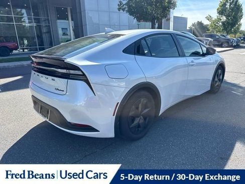 Used 2024 Toyota Prius Prime FWD image 6