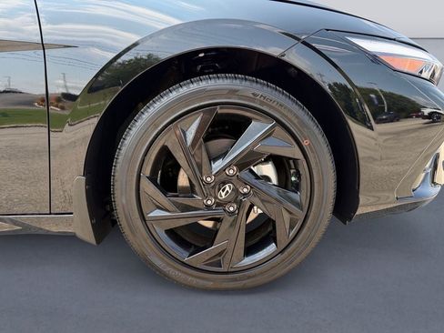 New 2026 Hyundai Elantra SEL Sport Premium FWD image 9