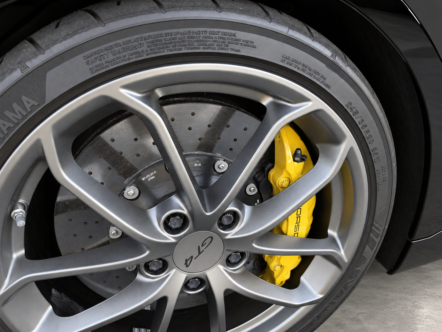 Used 2020 Porsche 718 Cayman GT4 RWD image 19