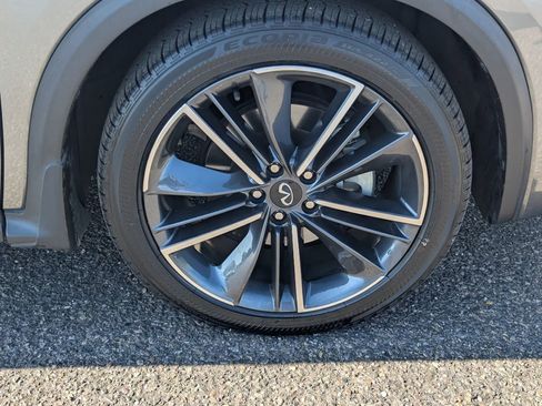 Certified 2023 INFINITI QX55 Essential image 10