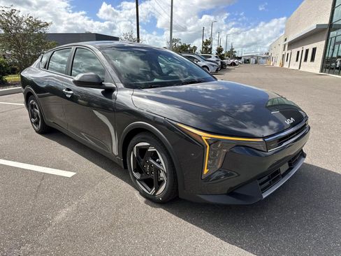 New 2025 Kia K4 EX image 3