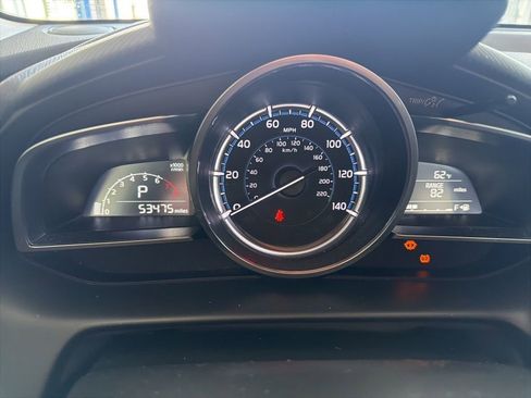 Used 2019 Toyota Yaris XLE image 9