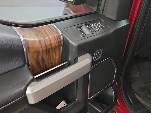 Used 2018 Ford F150 Lariat image 10