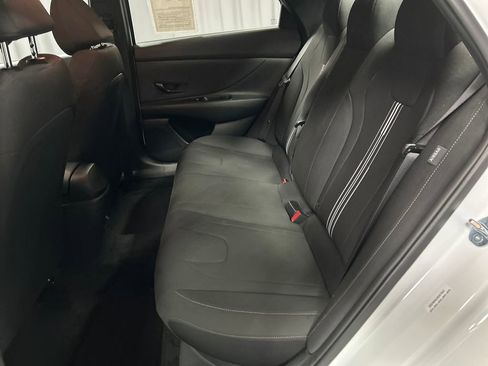 Used 2025 Hyundai Elantra Sport image 21