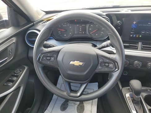 Certified 2024 Chevrolet Trax LS image 25
