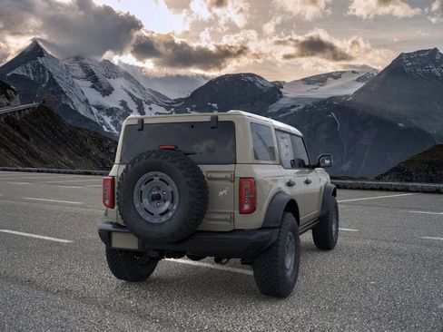 New 2025 Ford Bronco Badlands image 8