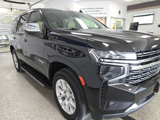 Used 2024 Chevrolet Tahoe Premier AWD/4WD image 3