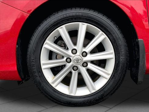 Used 2013 Toyota Camry XLE w/ Convenience Pkg FWD image 11