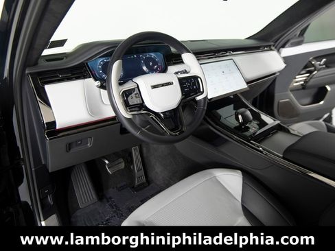 Used 2024 Land Rover Range Rover Sport image 11